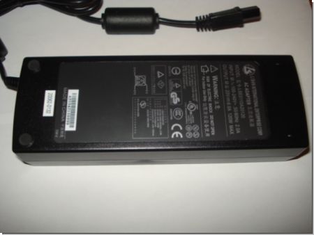 Normsteckdose, Norm Adapter klein auf groß 12/24 Volt Adapter Kabel  Zigarettenanzünder Adapter Normstecker : : Auto & Motorrad